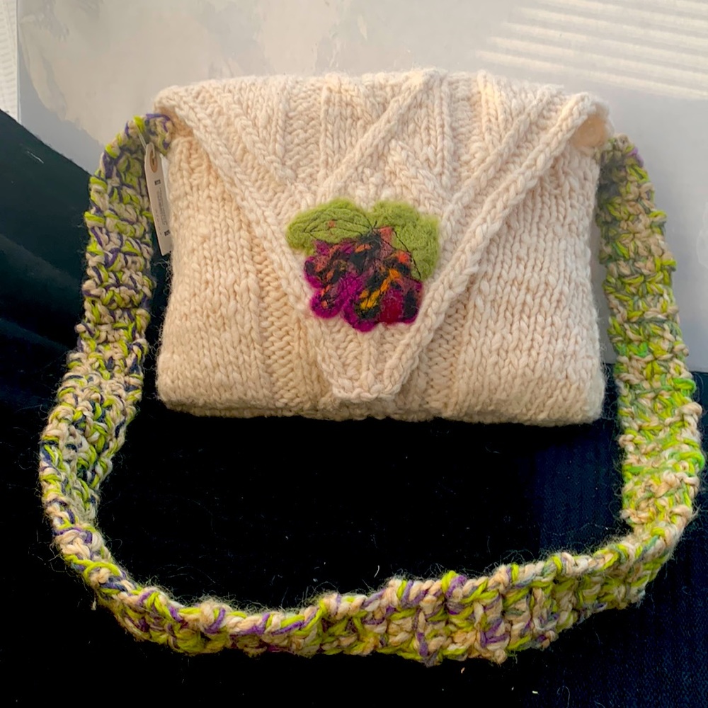 Recycle Peruvian Wool Bag With Three Compartments.